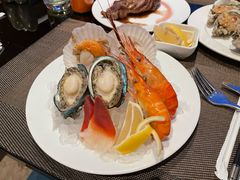 -大中华希尔顿酒店-念自助餐·嗨啤·小龙虾