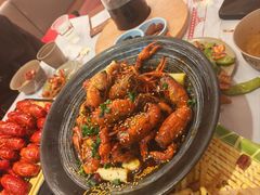 -肥肥虾庄·金牌油焖大虾(汉口城市广场店)