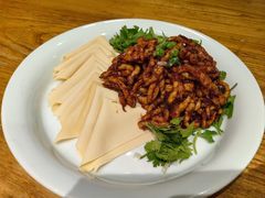 京酱肉丝-壹零捌道·北京烤鸭(车公庄店)