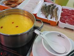 -杨老板·海鲜集市火锅·鲜切牛肉(中防万宝店)