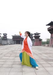 -九月鹰飞汉服摄影工作室
