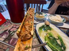 -刘姐啤酒鱼民族演艺餐厅(西街总店)