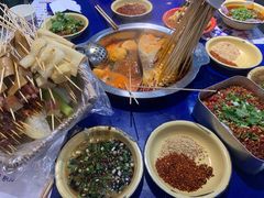 -马路边边串串香(苗栗路店)