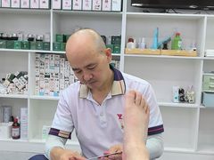 -郑远元专业修脚房(昌里东路店)