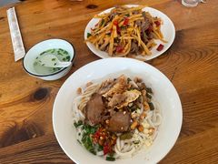 酸笋炒牛杂-牛八宝桂林米粉(八里庄店)