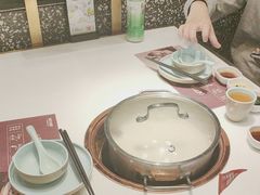 -洪氏嗨捞·猪肚鸡火锅(阳光天地店)