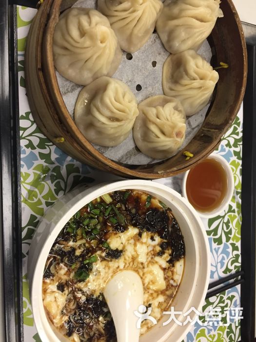 上海富春小笼(芮欧百货店)小笼包图片 - 第1张