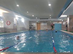 -小蓝鲸游泳培训基地(石景山店)