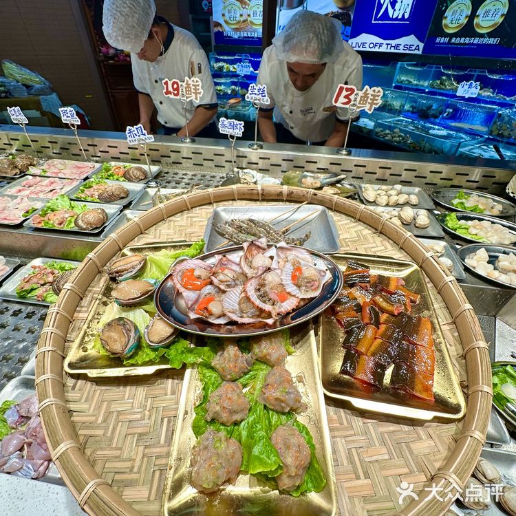 大连首家自选粥底火锅,鲜货自由局太香了