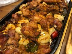 -老东镇啤酒屋海鲜加工·蒸汽海鲜·海鲜烧烤(台东店)