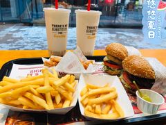 -The Habit Burger Grill 哈比特汉堡(复兴soho店)