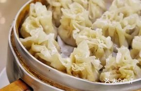 Steamed Beef and Cabbage Dumplings