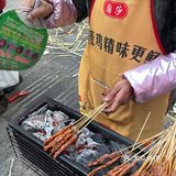 童年的一元肉串炭火味太足了
