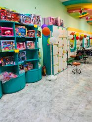 -爆米花儿童美发乐园