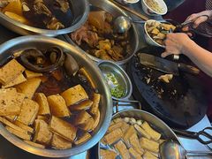 -松树干拌面店