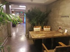 -HIGH FIVE哈福手工汉堡(桂林路店)