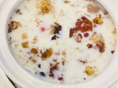 冰糖雪耳桃胶奶-广信牛奶甜品世家(台东店)