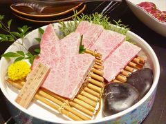 -山川小町·极番烧肉(新地假日广场店)