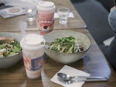 煎三文鱼牛油果色拉-Wagas沃歌斯(北京君太百货店)
