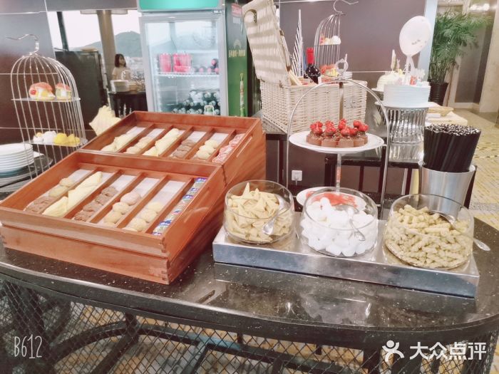 汇泉王朝大饭店-旋转餐厅(南海路店)图片