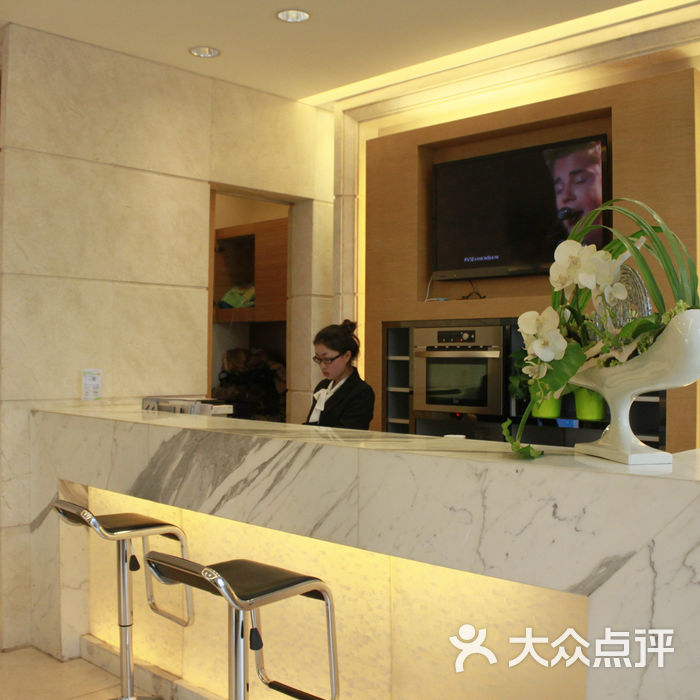 伯尼健身游泳会馆4楼前台接待图片-null健身中心-大众点评网