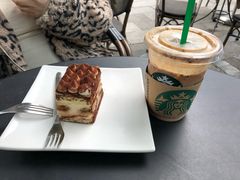 -星巴克(南宁民歌湖店)