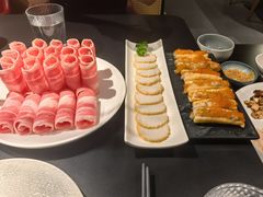 -鲜入唯煮·港式海鲜牛肉火锅(金宝街店)