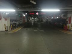 -万象城-停车场