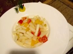 -红栌温泉山庄生态美食餐厅