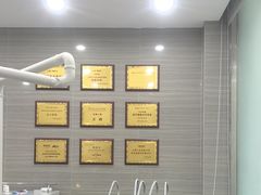 -上海仁爱医院口腔科 · 种植