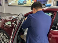 -百联沪通凯迪拉克4s店