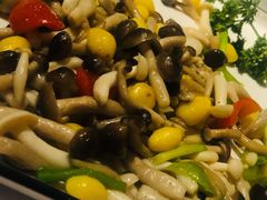 滑炒菌菇-胡桃里音乐酒馆(下沙店)