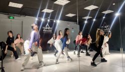 点击看大图 -TOMBOY爵士舞韩舞舞社