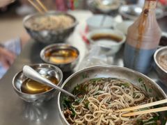 -正宗杨记普洱酸醋米线(总店)