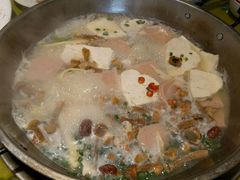 -颜氏双江清水鱼一养身火锅(磁器口店)