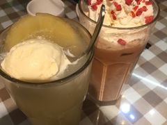 -新大咀港式茶餐厅(宝山万达店)