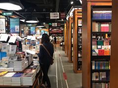 -西西弗书店&矢量咖啡(凯德晶萃广场店)