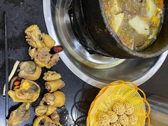 -鲁朗石锅城·松茸天麻石锅鸡