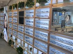 -罗伯特眼镜·蔡司官方授权(罗湖国贸店)