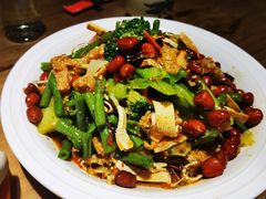 素拼-西部范小生鲜炒大盘鸡(渭南店)