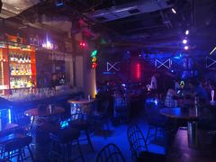 -UP嘻哈酒吧(粉巢店)