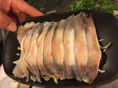 -鲜入围煮花胶鸡海鲜火锅