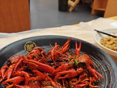 -肥肥虾庄·金牌油焖大虾(东湖欢乐谷店)