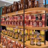 谁能解释一下澳门这个情况…根本挤不进去… 