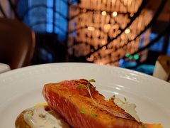 -Mogul Eatery·大亨餐酒馆