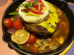 黑椒牛肉汉堡藜麦饭-遇见西木美式餐厅(体育路店)