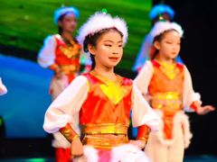 -小芳舞蹈团·少儿舞蹈·中国舞(龙江校区)