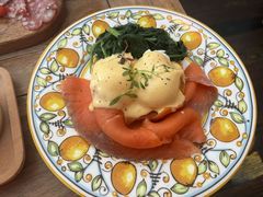 三文鱼班尼迪克-Alimentari早午餐(安福路店)