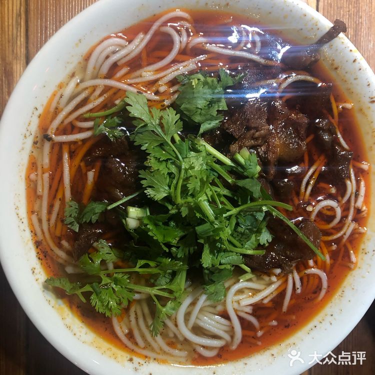 其实就是过早 粉比一般家都洗细一些 味道也不错