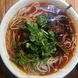 其实就是过早 粉比一般家都洗细一些 味道也不错